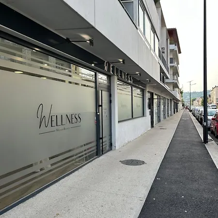 Cosy Centre Avec Lit King Size