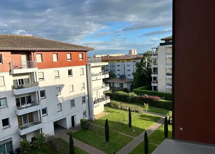 Cosy Centre Avec Lit King Size アパート アジャン