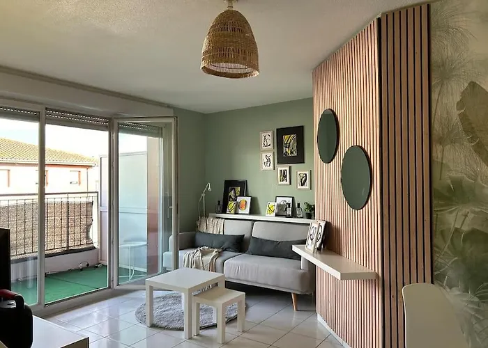 Cosy Centre Avec Lit King Size * アジャン